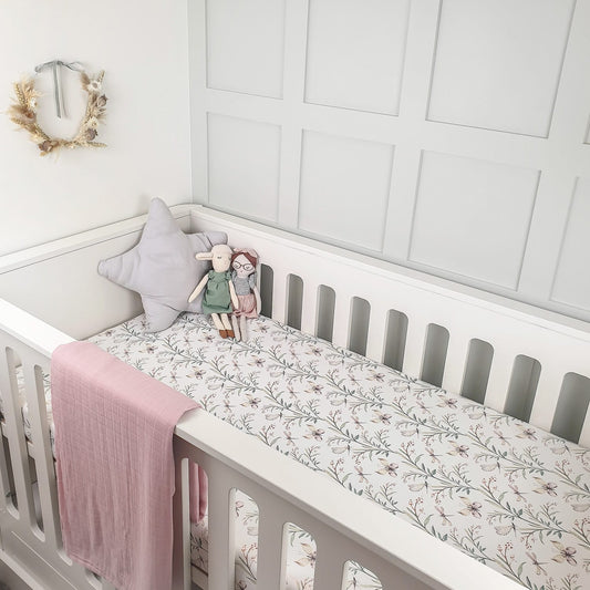 Cotbed sheet - Butterfly garden