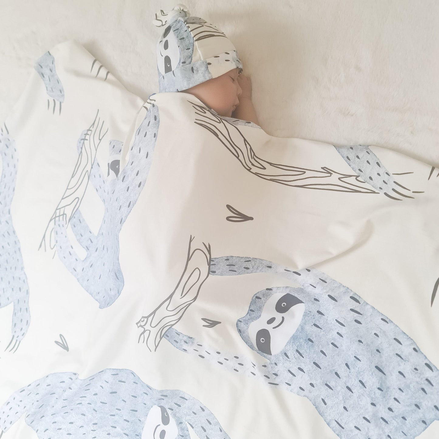 Sloth blanket with hat - swaddle set